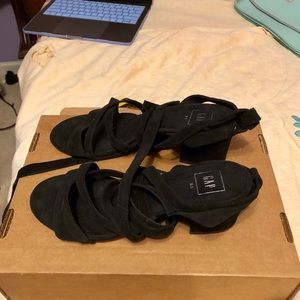 Gap Strappy Sandals. Black 8.5